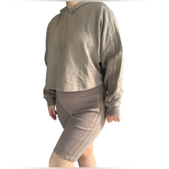 NWT Vintage 2000s Collection Adidas Originals Activewear Set Crop Top Tan S/M - Picture 3 of 16